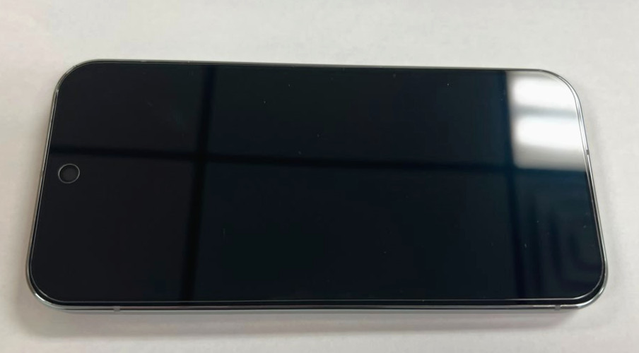Google Pixel 9 Pro – 256GB Hazel – Unlocked – LCD Spot