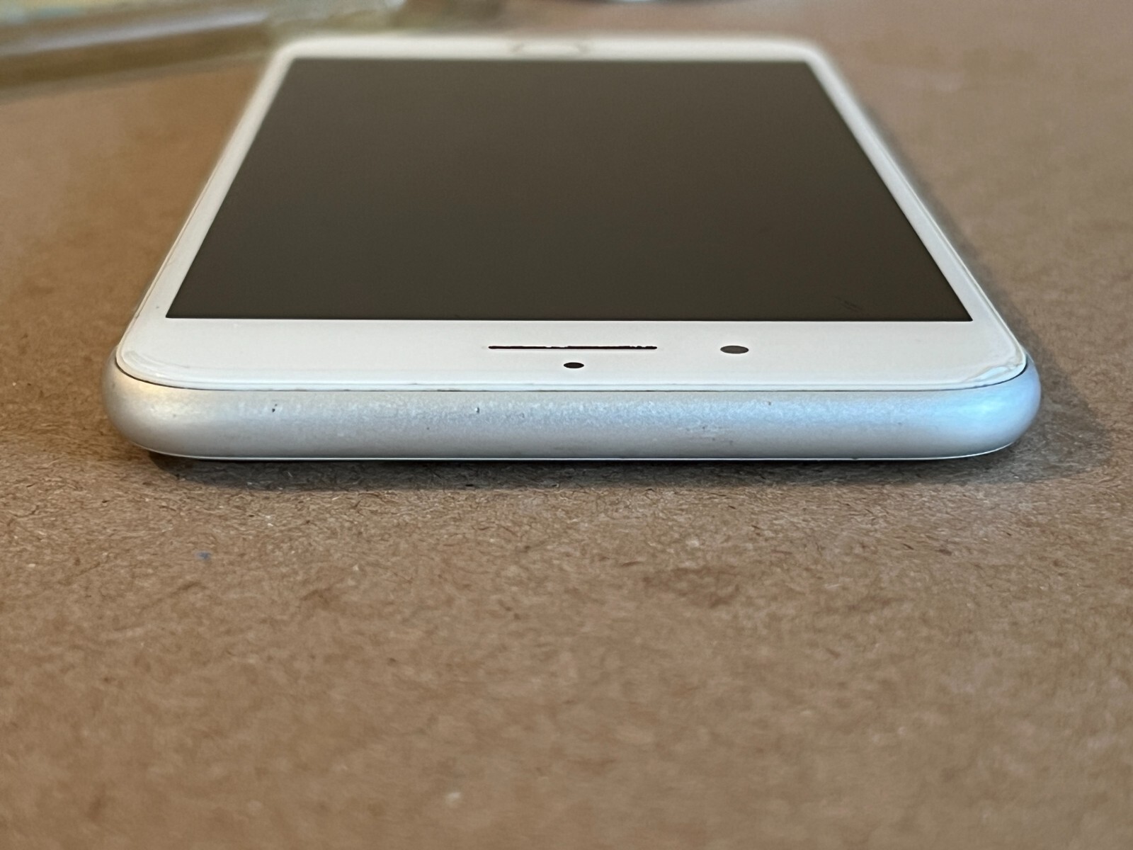 Apple iPhone 8 plus 64GB silver Unlocked Smartphone (A1897) (GSM) Read