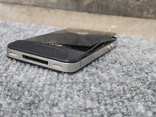 Apple iPhone 4 A1349 8GB Black Smartphone Cell Phone Bad Battery