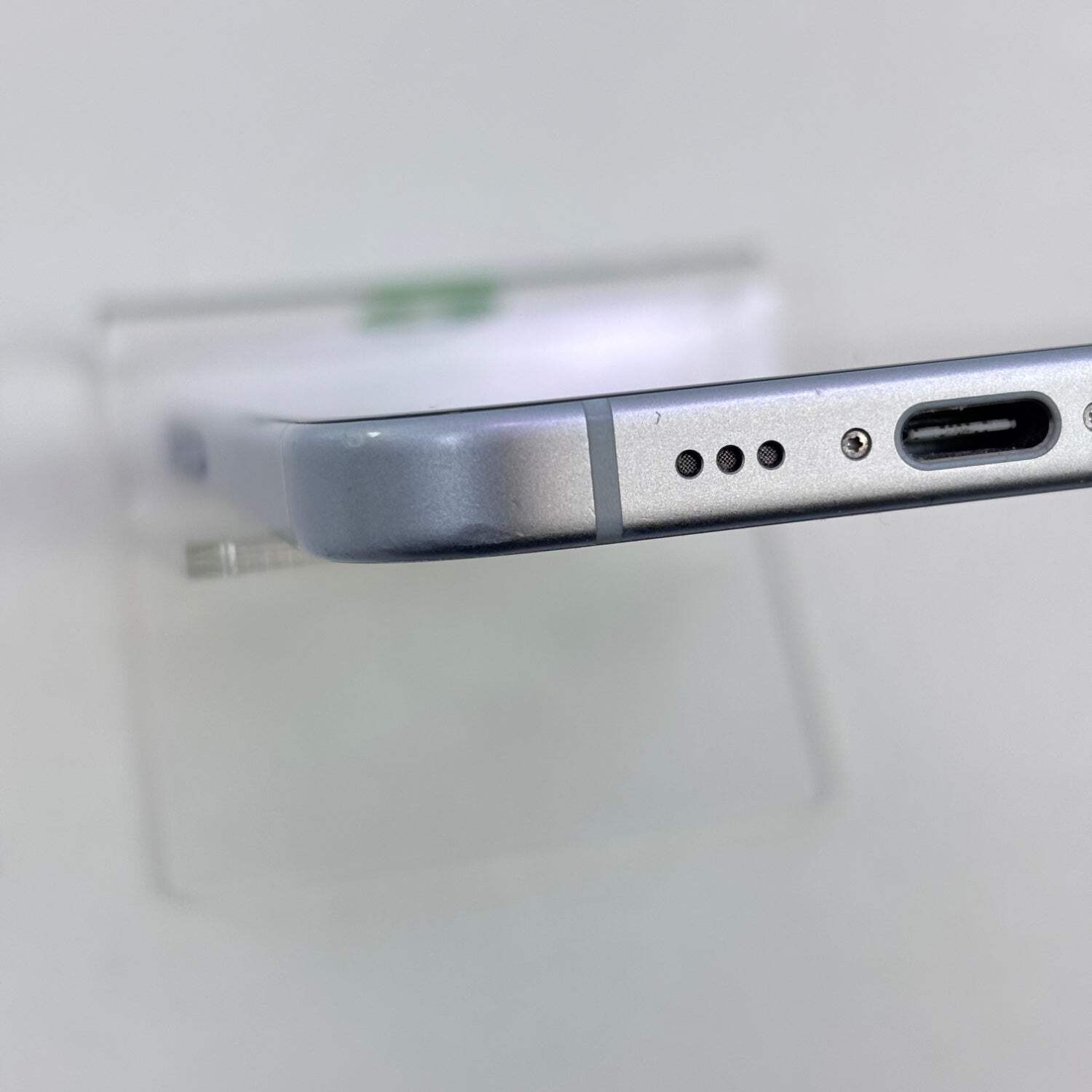 Unlocked Apple iPhone 15 128GB 26.5 Blue MTLY3LL/A – Read