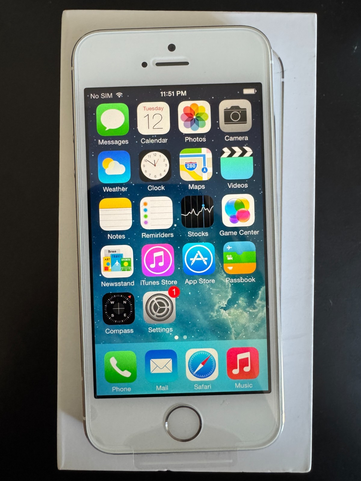 Apple iPhone 5s 32GB Silver A1457 Unlocked Open Box New w/ Original Box
