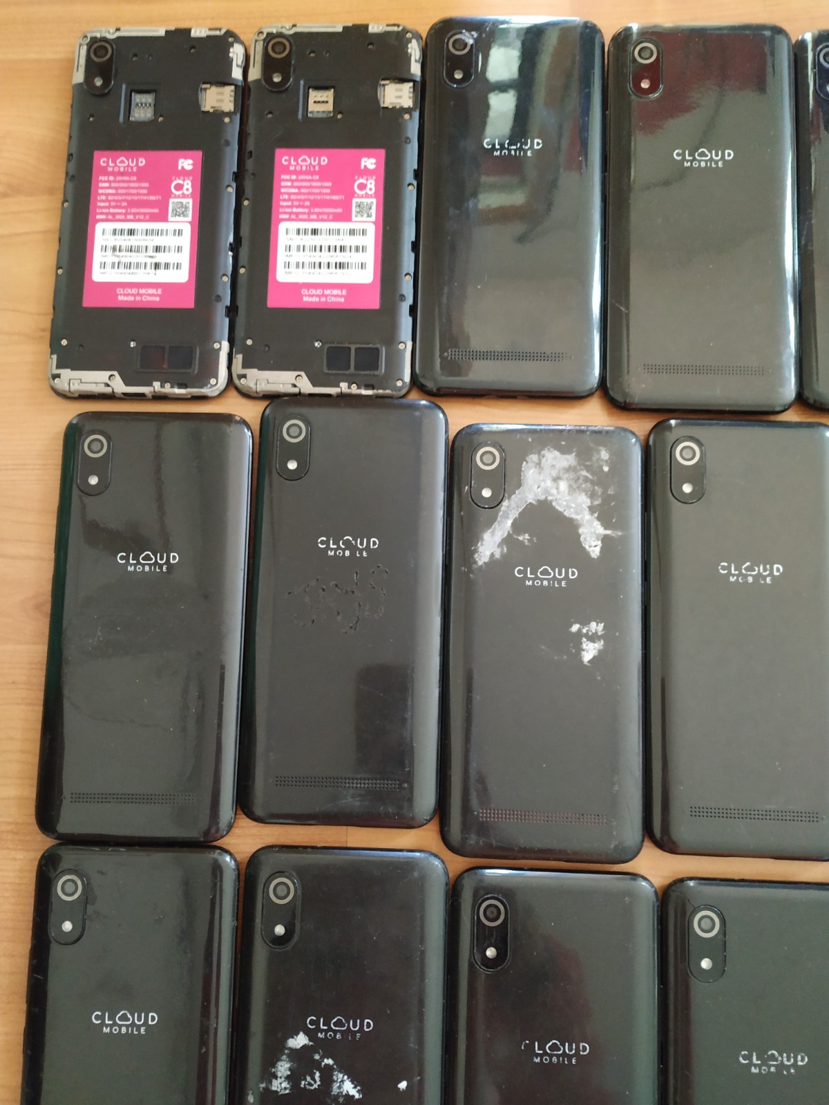 Lot of 31 Cloud Mobile Stratus C8 32GB Smartphone Black For parts