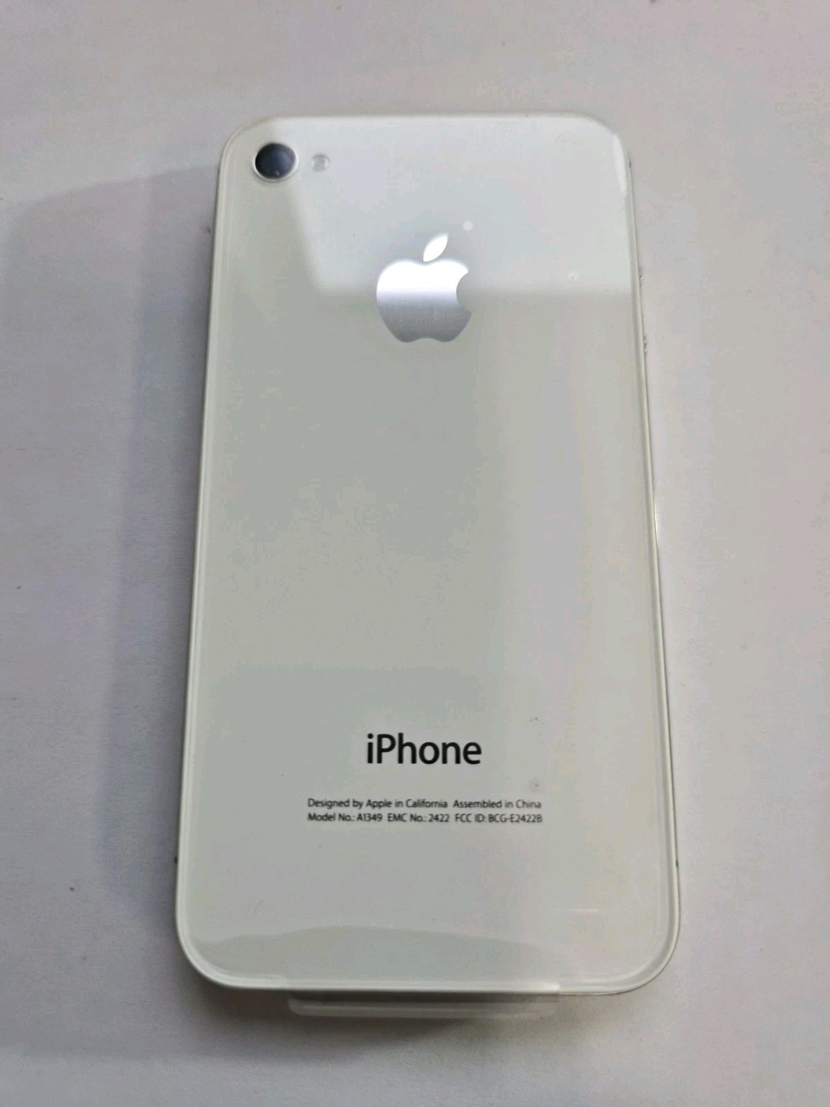 Apple iPhone 4 A1349 White 16GB iOS 6.1.3 Original Box Verizon *OPEN BOX*