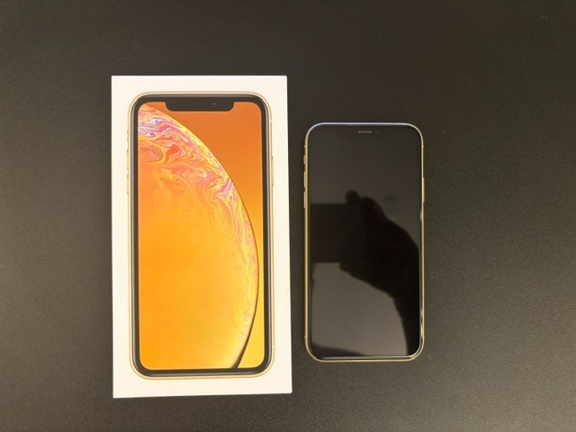 Apple iPhone XR – 64 GB – Yellow (Verizon)