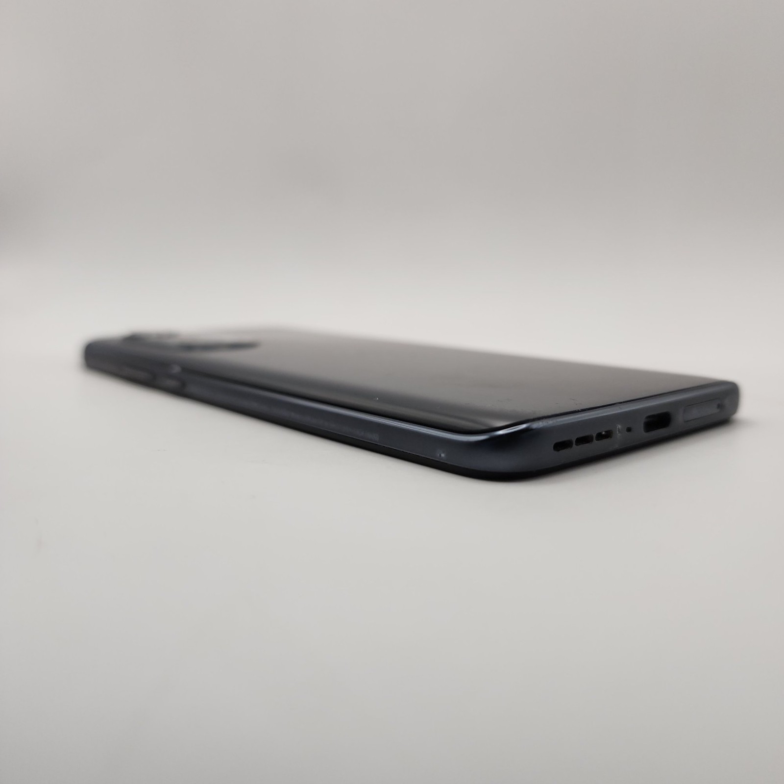 Motorola Edge 5G (2022) XT2205-1 128GB Mineral Gray (T-Mobile)