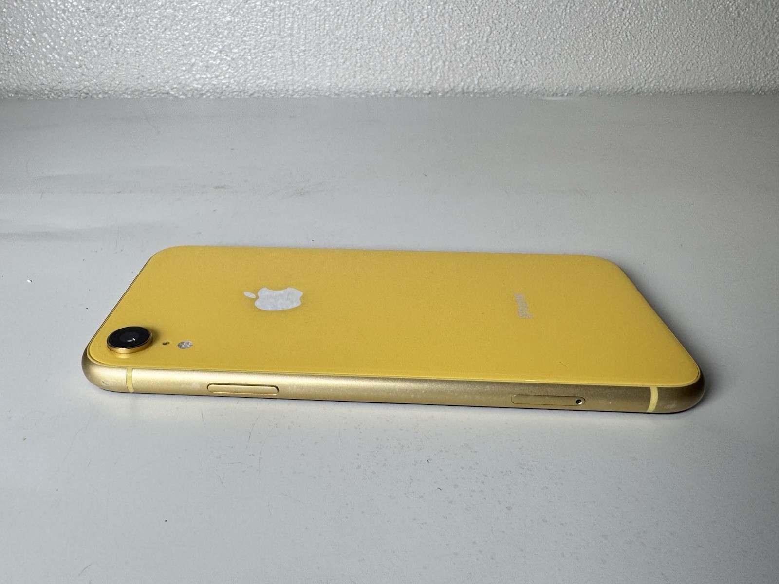 Apple iPhone XR 64GB Yellow Unlocked