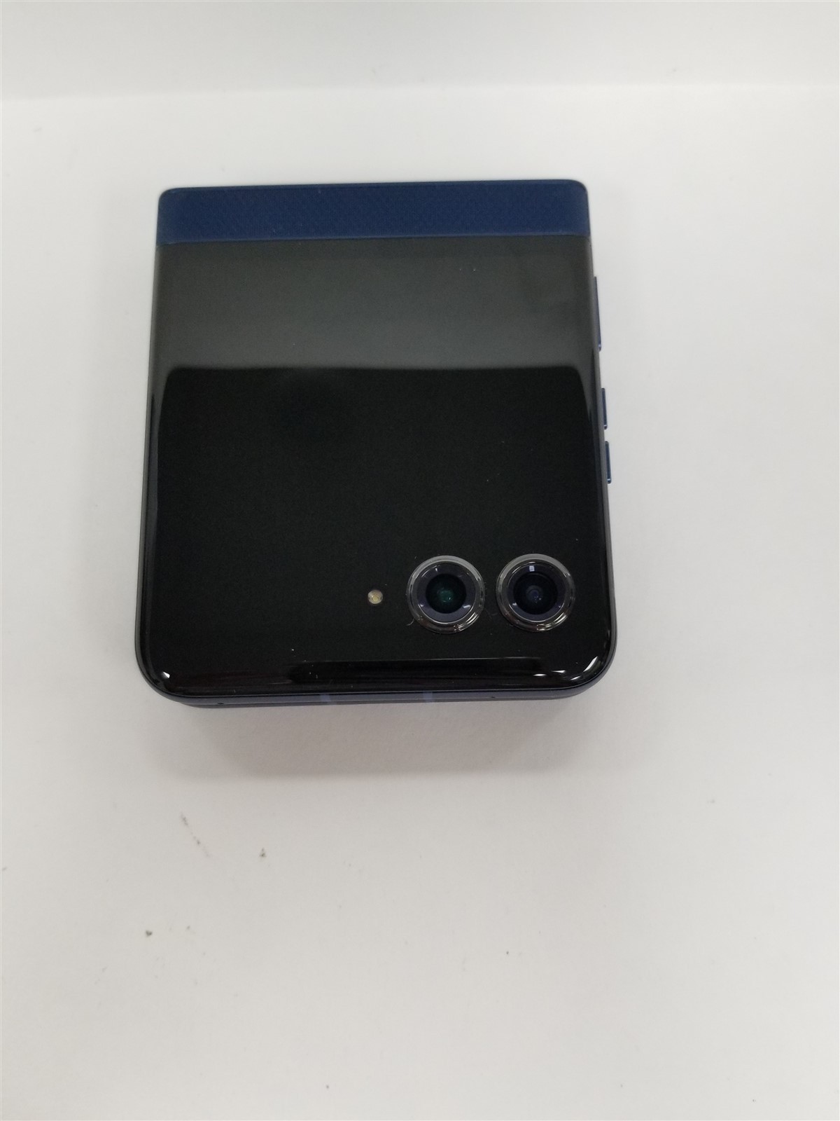 Motorola Razr 2025 256GB Blue XT2553-3 (Dish Wireless) Fully Functional DG6383