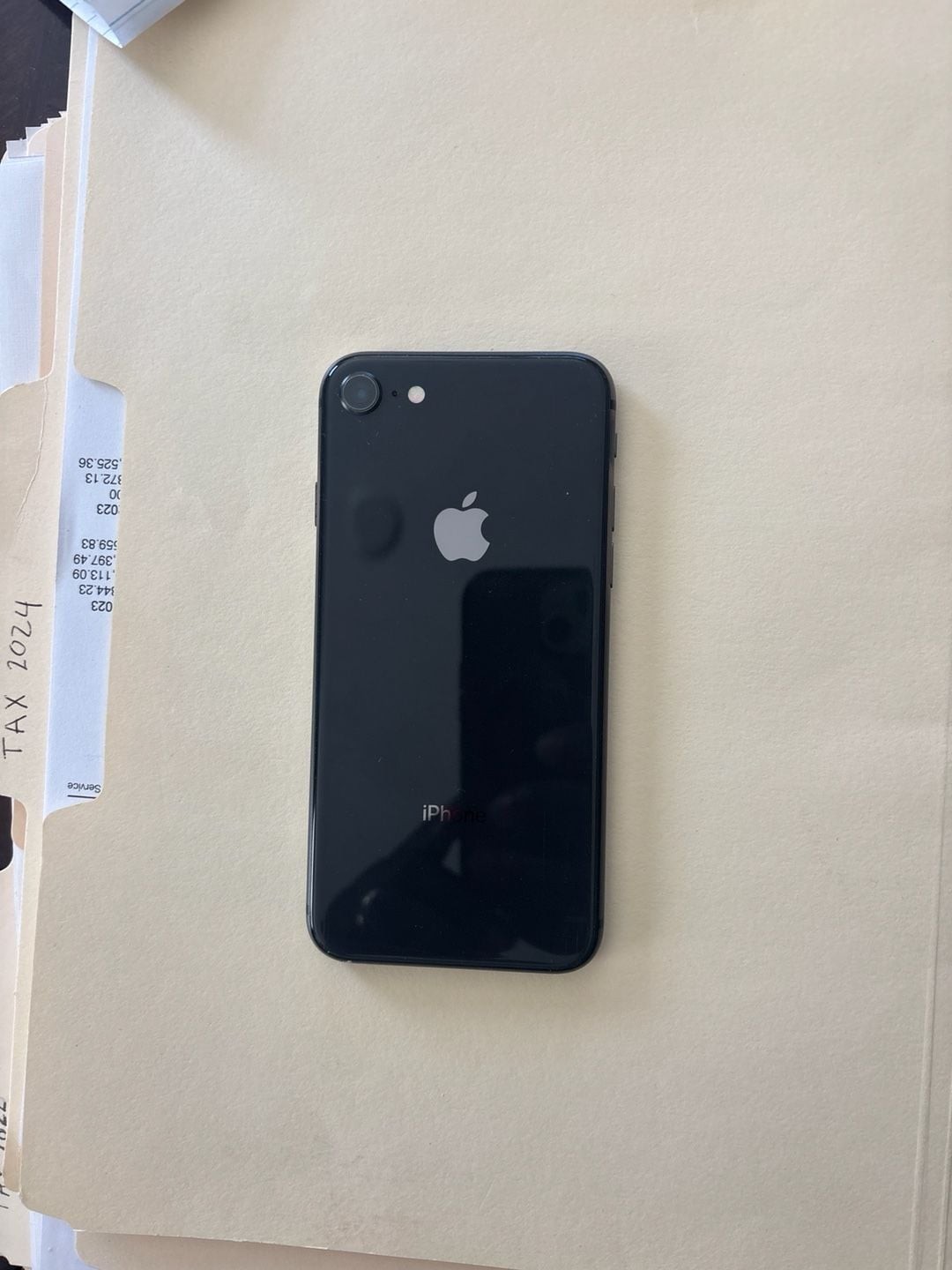 Apple iPhone 8 Plus – 64GB – Space Gray (Unlocked) A1897 (GSM)