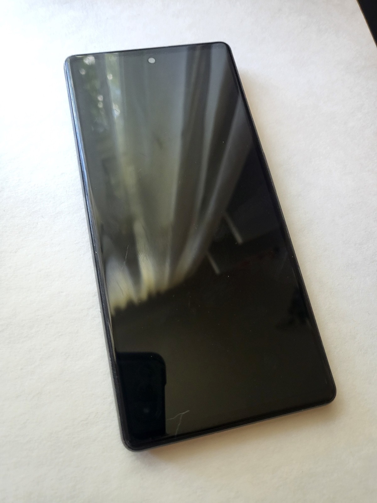 Google Pixel 6 – 128 GB – Stormy Black (AT&T) – Screen Broken – For Parts