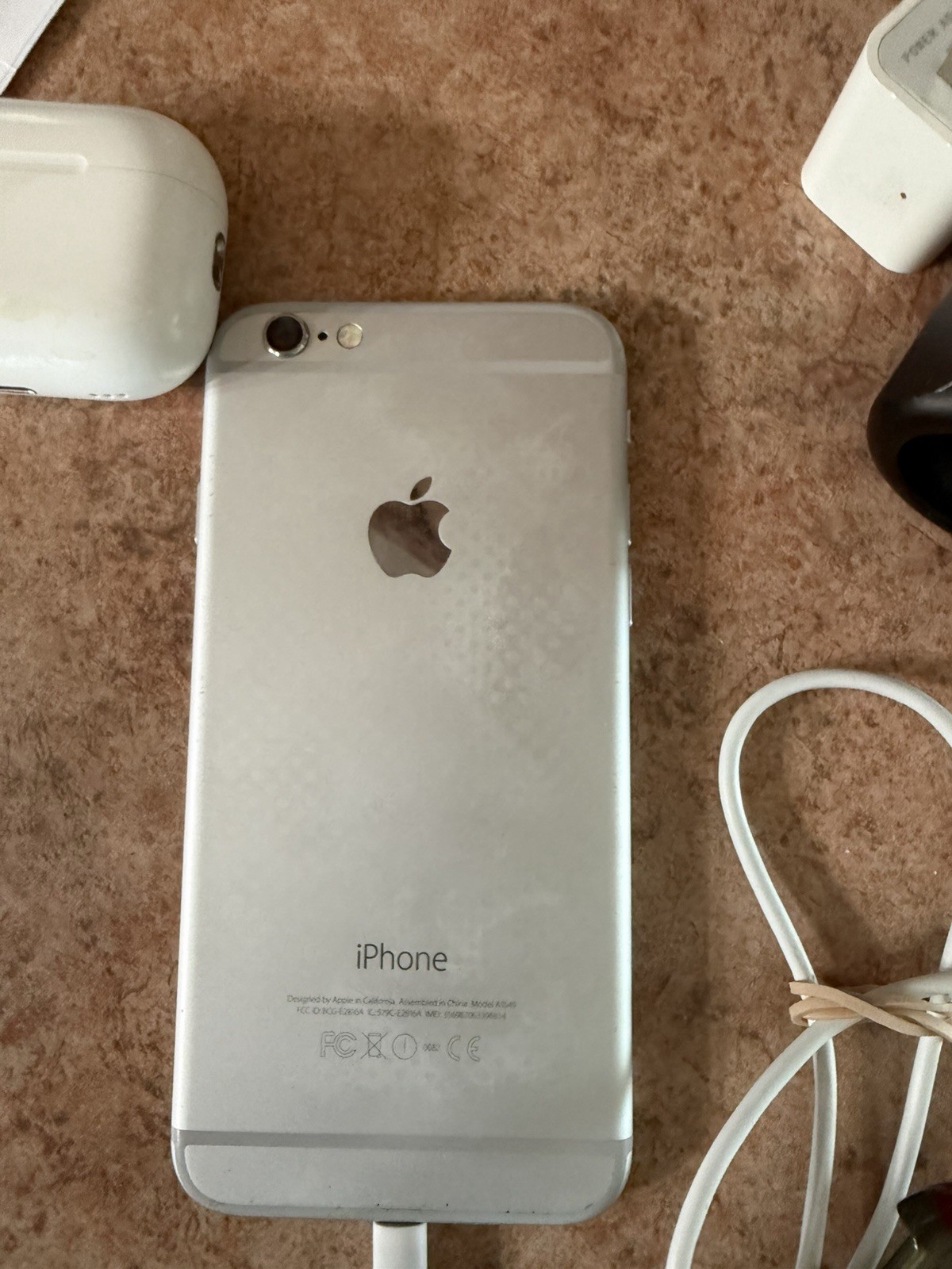 Apple iPhone 6s 128GB Silver Verizon carrier A1549 iOS 4.7in 8MP