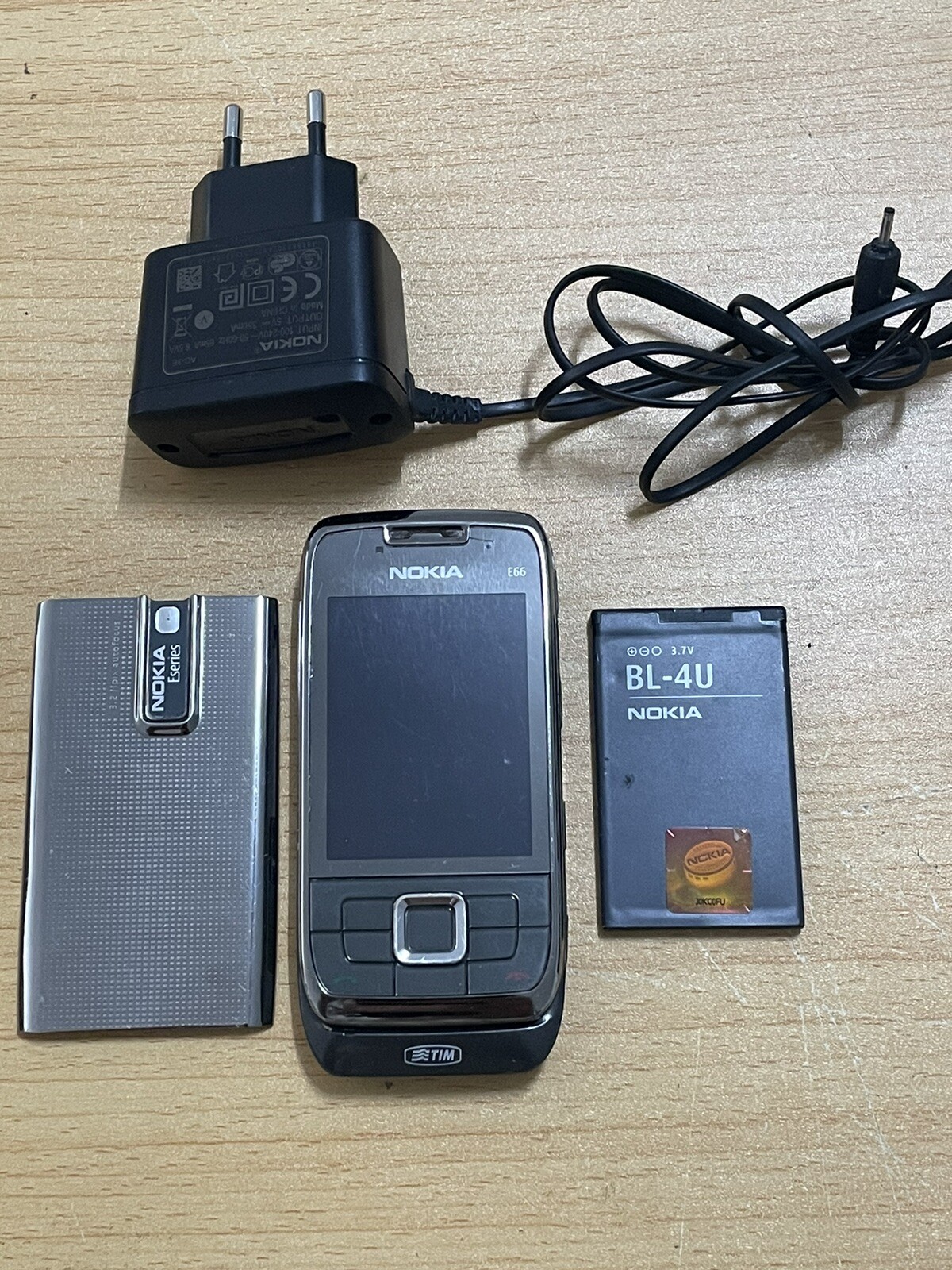 Nokia E66 Phone With Battery Charger All Original 128mb Additional