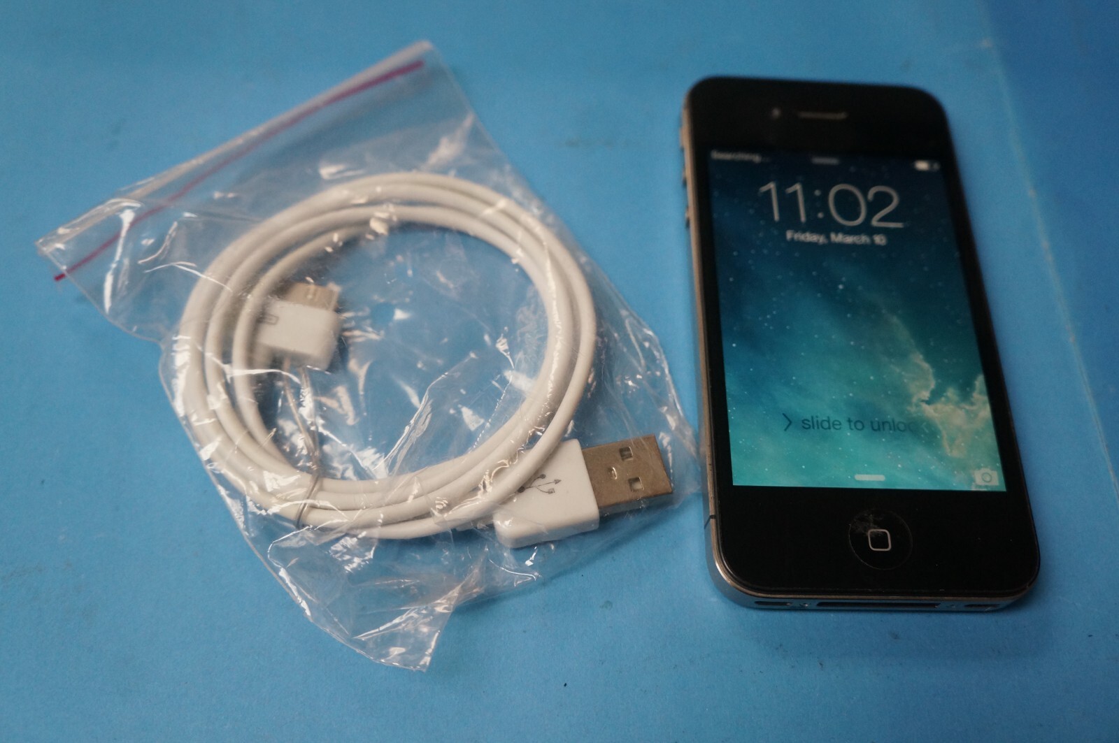 Apple iPhone 4 – 16GB – Black (Verizon) A1349 FREE BUNDLE & SHIPPING