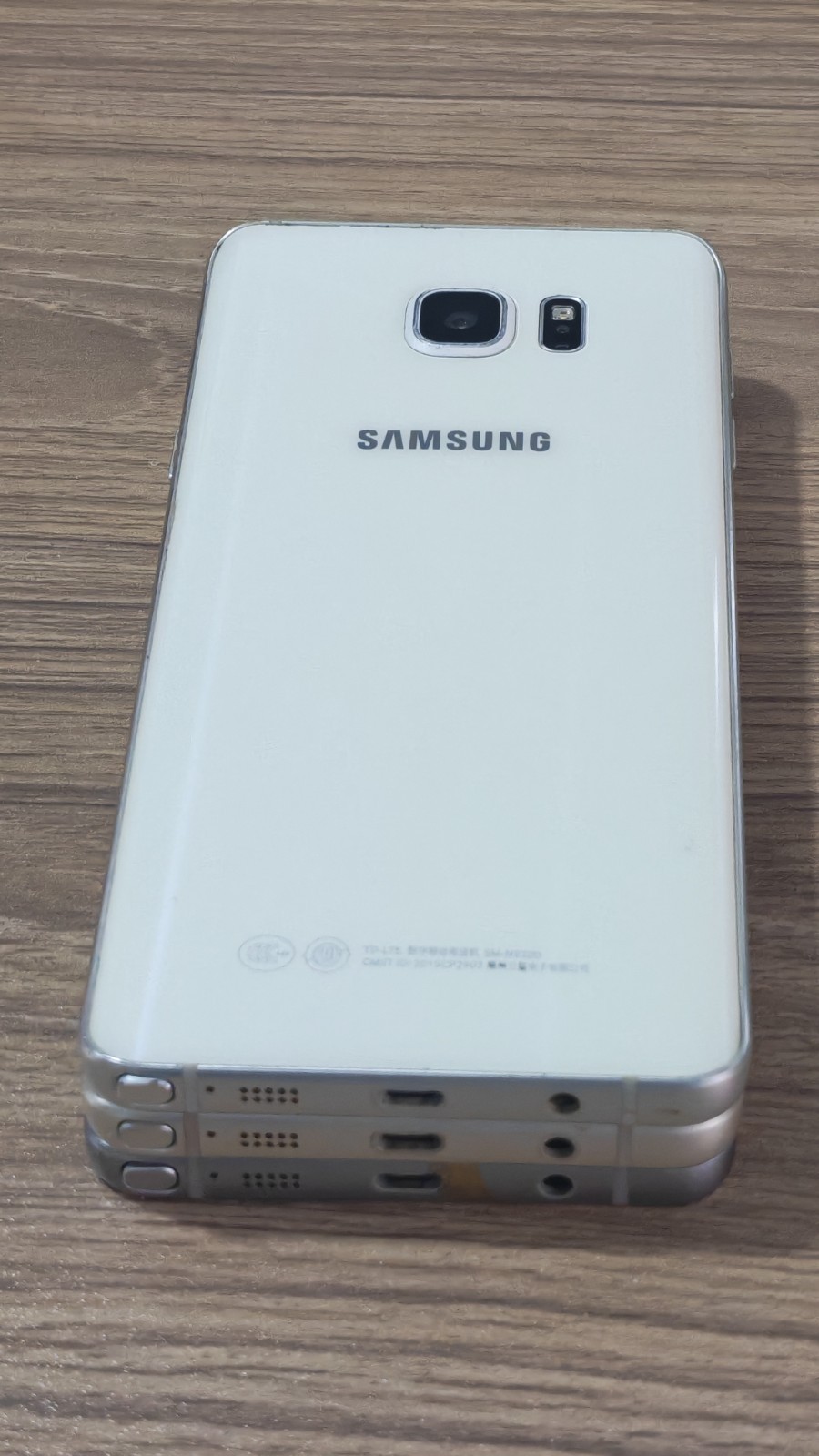 Samsung Galaxy Note5 Unlocked 32GB Random Color With Accessories Tested Well