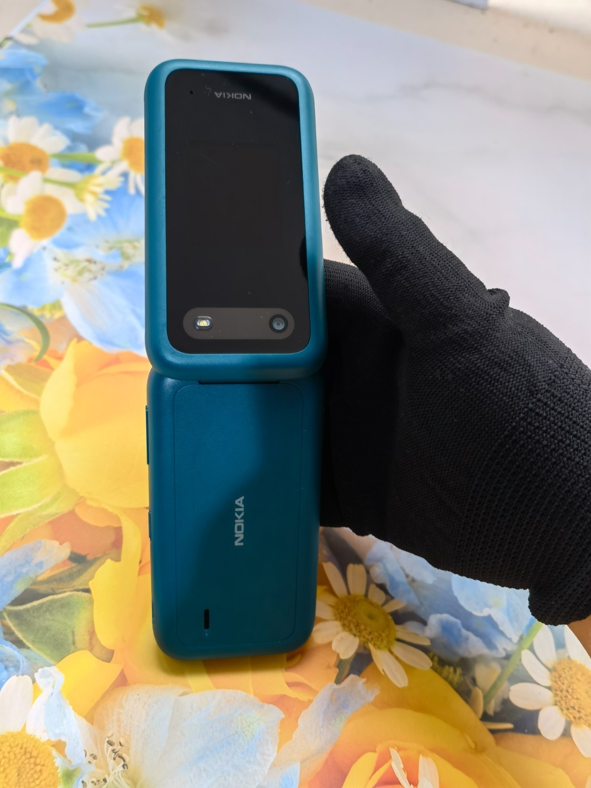 Unlocked Nokia 2780 Flip Big Keyboat 4G LTE WIFI 4GB 512MB Phone 2.7″ WIFI