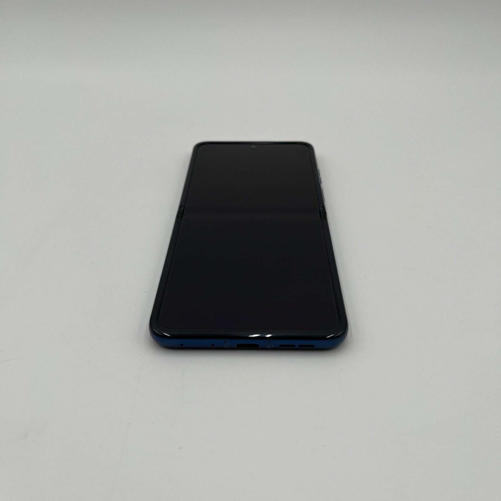 Motorola XT2553V Razr 256GB Unlocked Blue