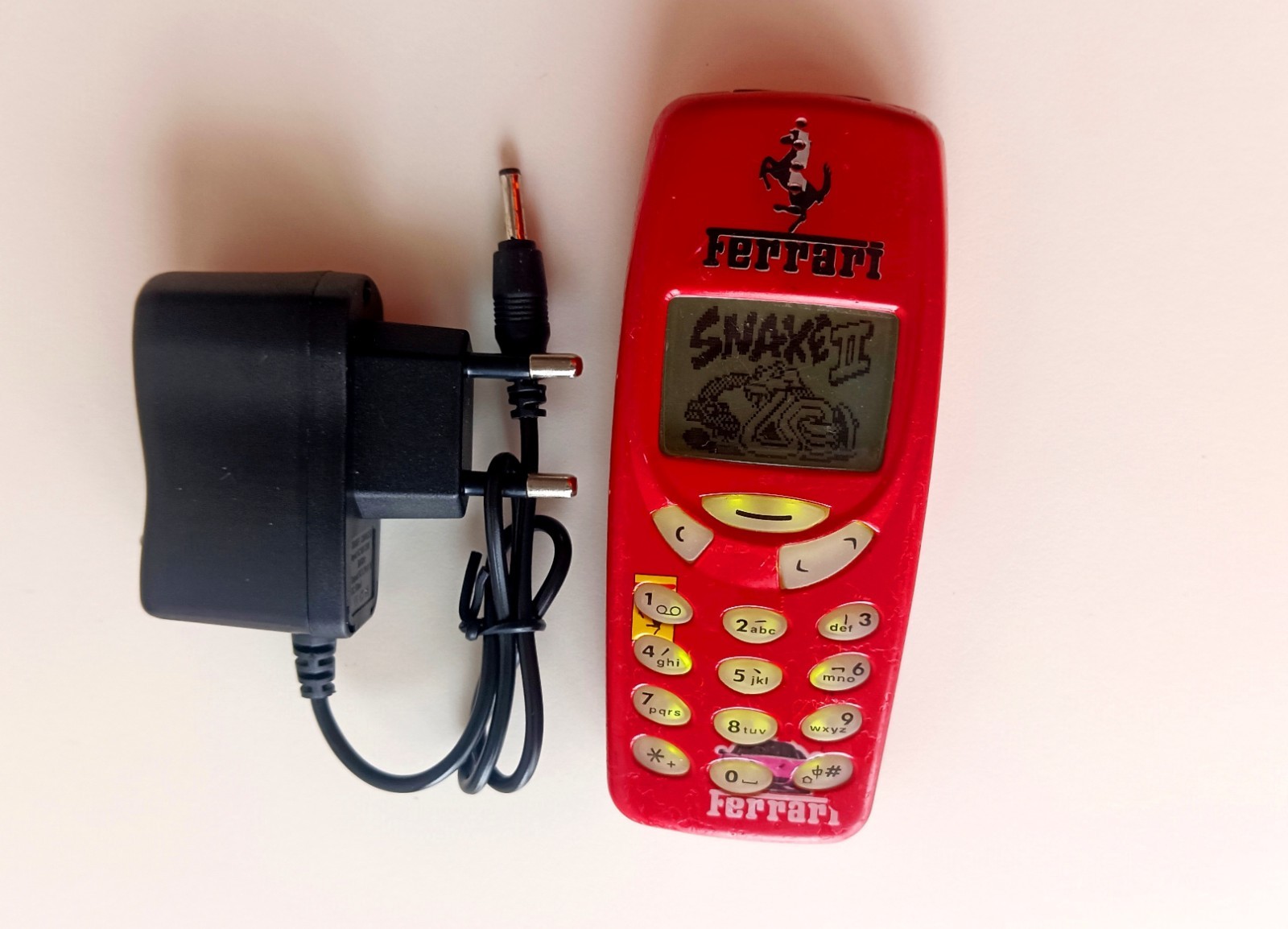 Nokia 3310 Ferrari + NEW Battery + Charger [RUSSIAN-BULGARIAN-UKRAINIAN]