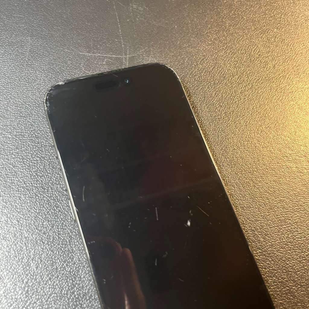Apple iPhone 16 Pro – 256 GB – Black Titanium (Unlocked) – Cracked Back/READ