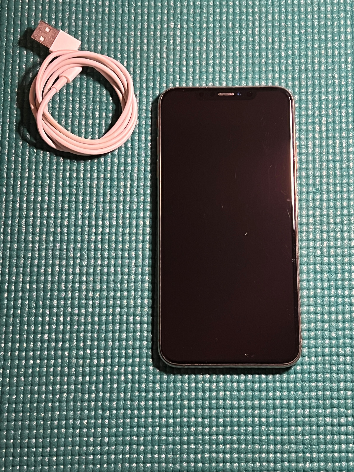 Apple iPhone XS Max – 256GB – Gold (Unlocked) A1921 (CDMA + GSM)