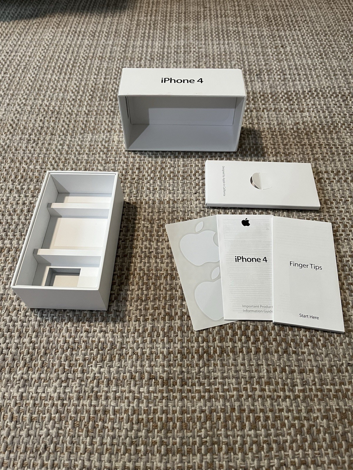 Apple iPhone 4 Box Black 16GB Verizon A1349 MC676LL/A Box & Manuals Only