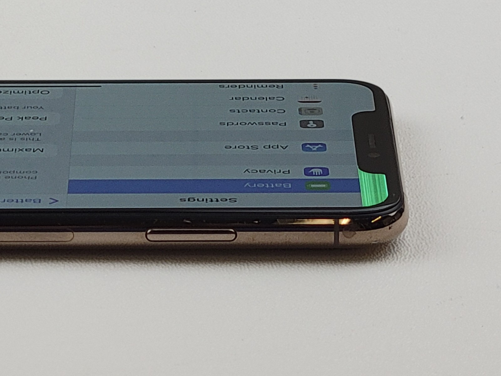 Apple iPhone XS Max (A1921) 64GB (Xfinity) – *DAMAGED* – Clean IMEI – H8019