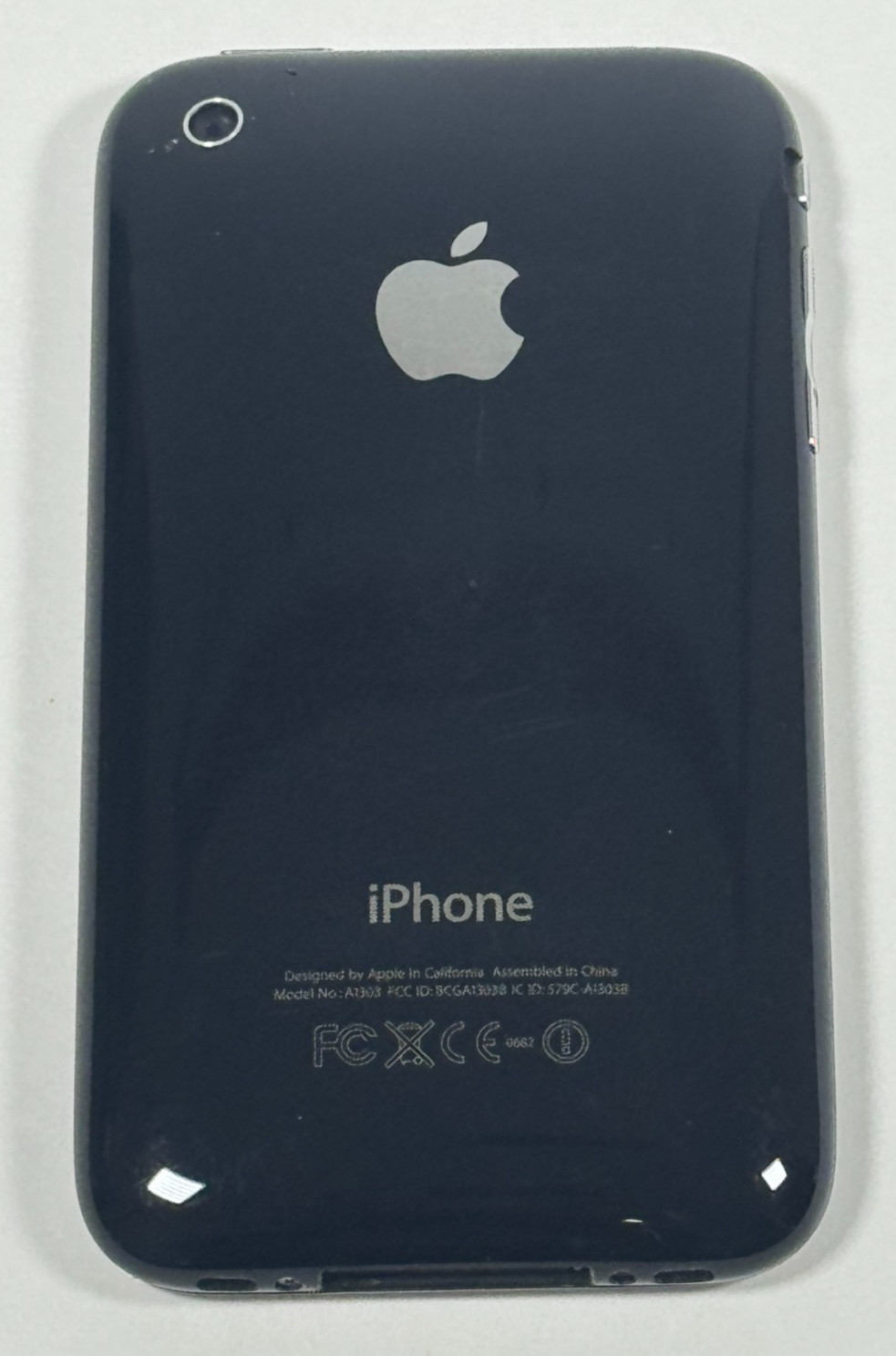 Vintage Apple iPhone 3GS Model A1303 Black For Parts / Not Working – UNTESTED