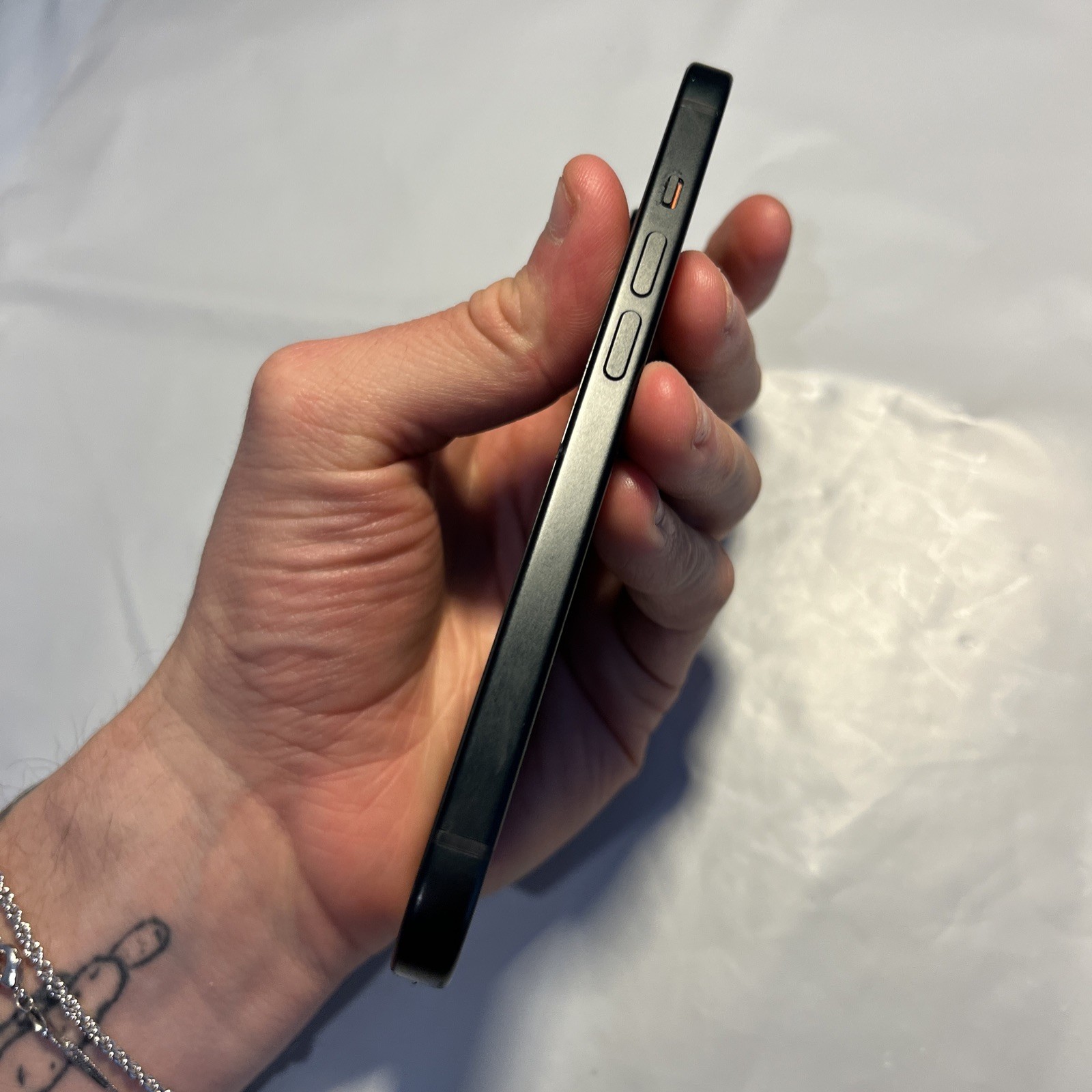 Apple iPhone 15 – 128GB (Unlocked) Unsure If Cellular works – FOR Parts (#93)