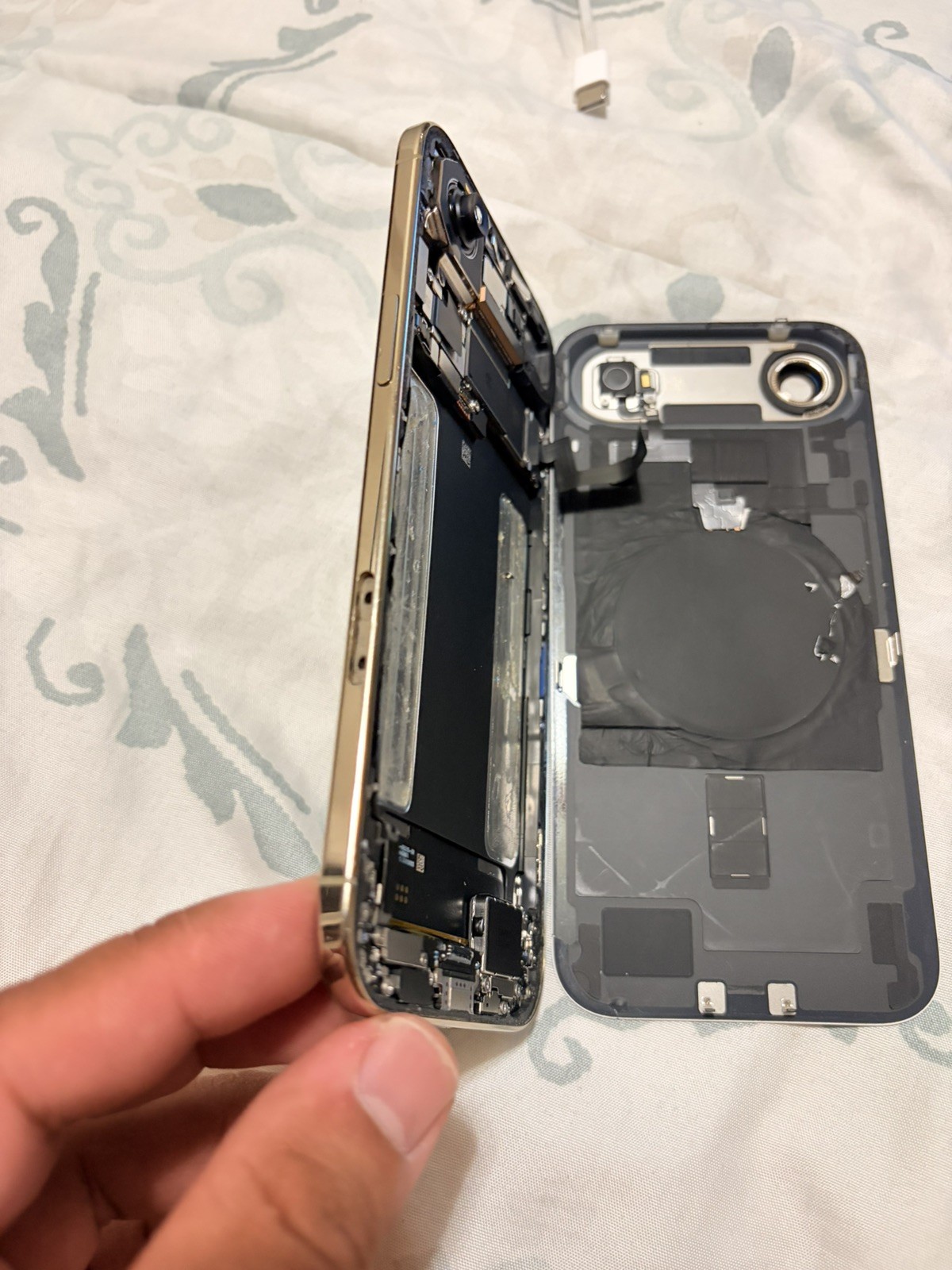Apple iPhone Air 256 GB AS- IS FOR PARTS ONLY PLEASE READ DESCRIPTION!! ⚠️