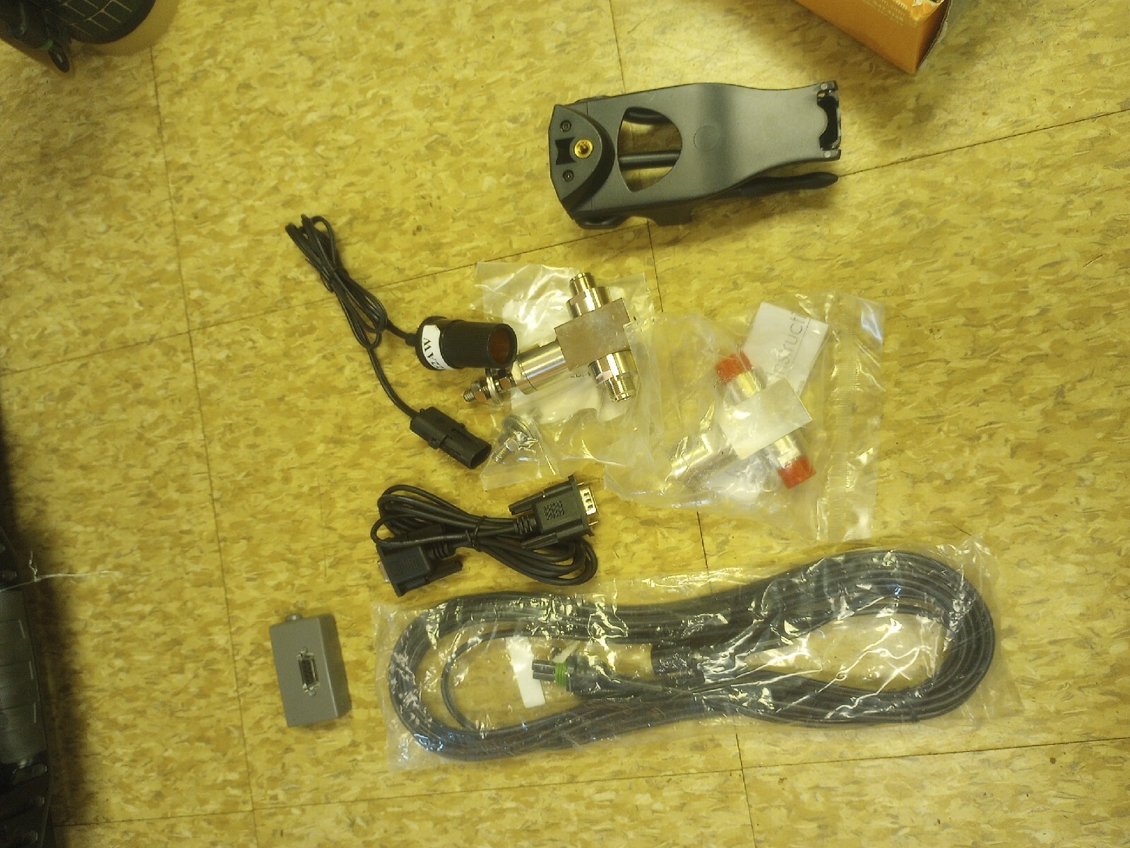 Iridium 9505 Satellite Phone + General Dynamics Fly Away Kit
