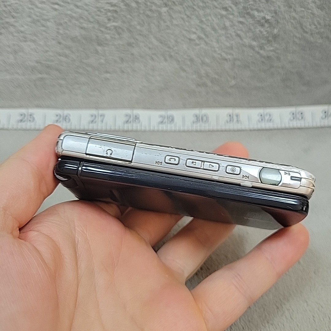 Casio Exilim C721 5.1MP Camera Flip Phone Swivel Screen Tested and Battery READ