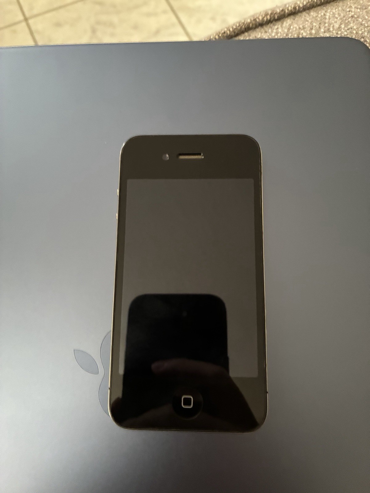 Apple iPhone 4 32GB(Sim Card Required)
