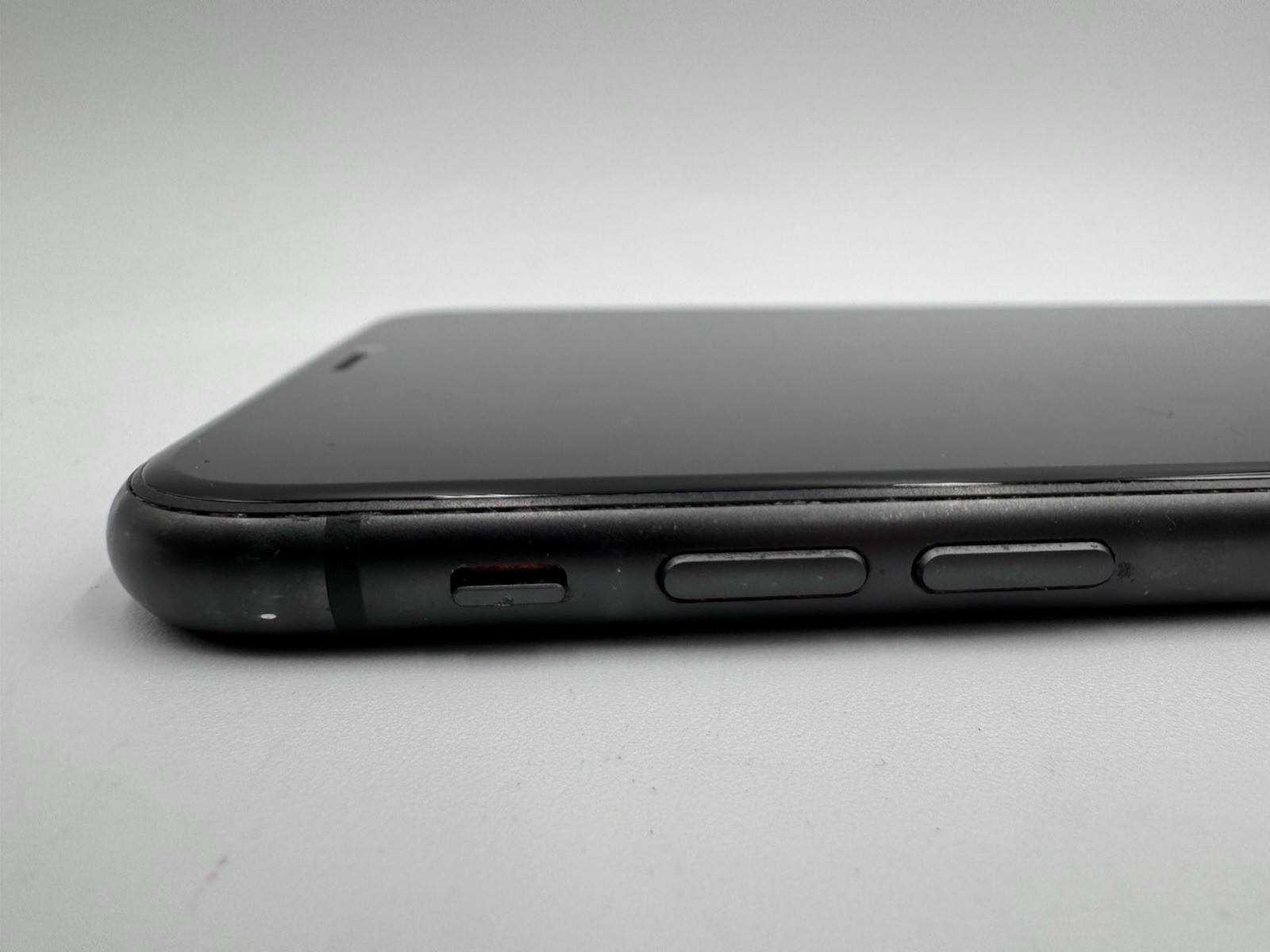 Apple iPhone 11 – A2111 (MWJE2LL/A) – 64GB – Unlocked – A13 Bionic – Tested