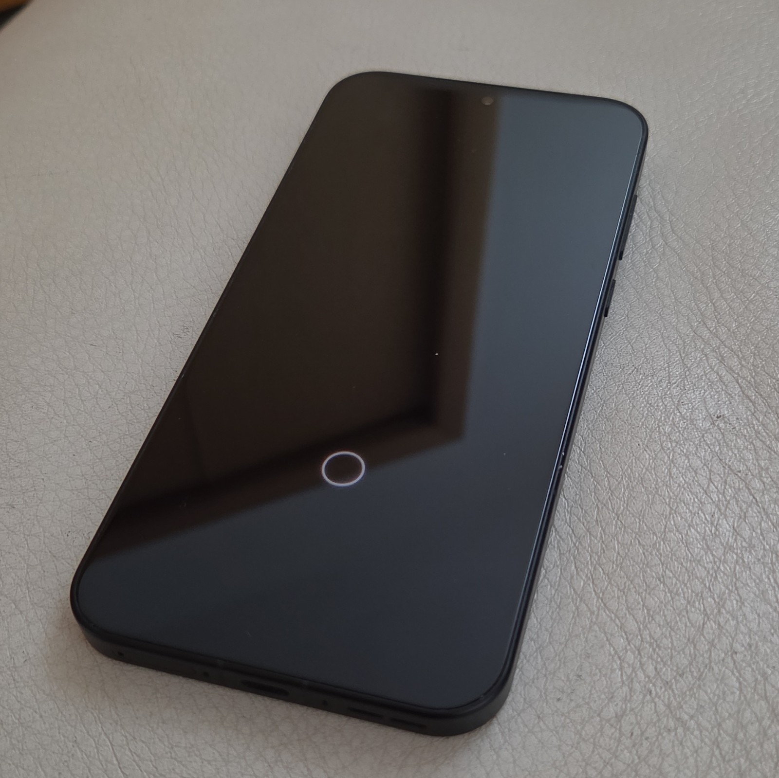 OnePlus15 256GB Flawless Cond. Black Unlocked 12+12GB RAM 3x50MP 6.78in Android