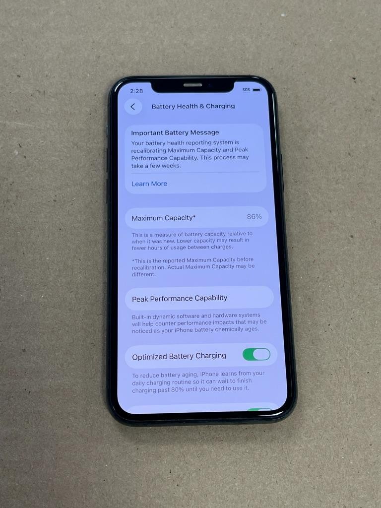 APPLE IPHONE 11 PRO 256GB MIDNIGHT GREEN (AT&T) USED.