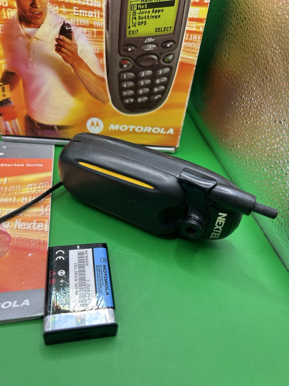 Vintage MOTOROLA NEXTEL i58sr CELLULAR PHONES YELLOW & BLACK Untested