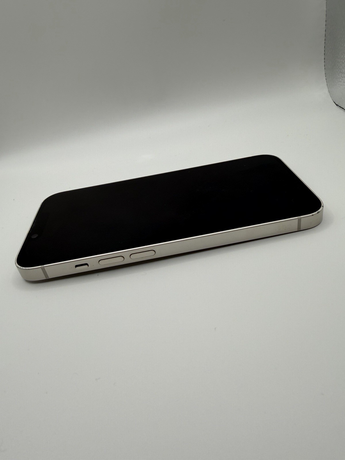 Apple iPhone 14 256GB Unlocked – Starlight