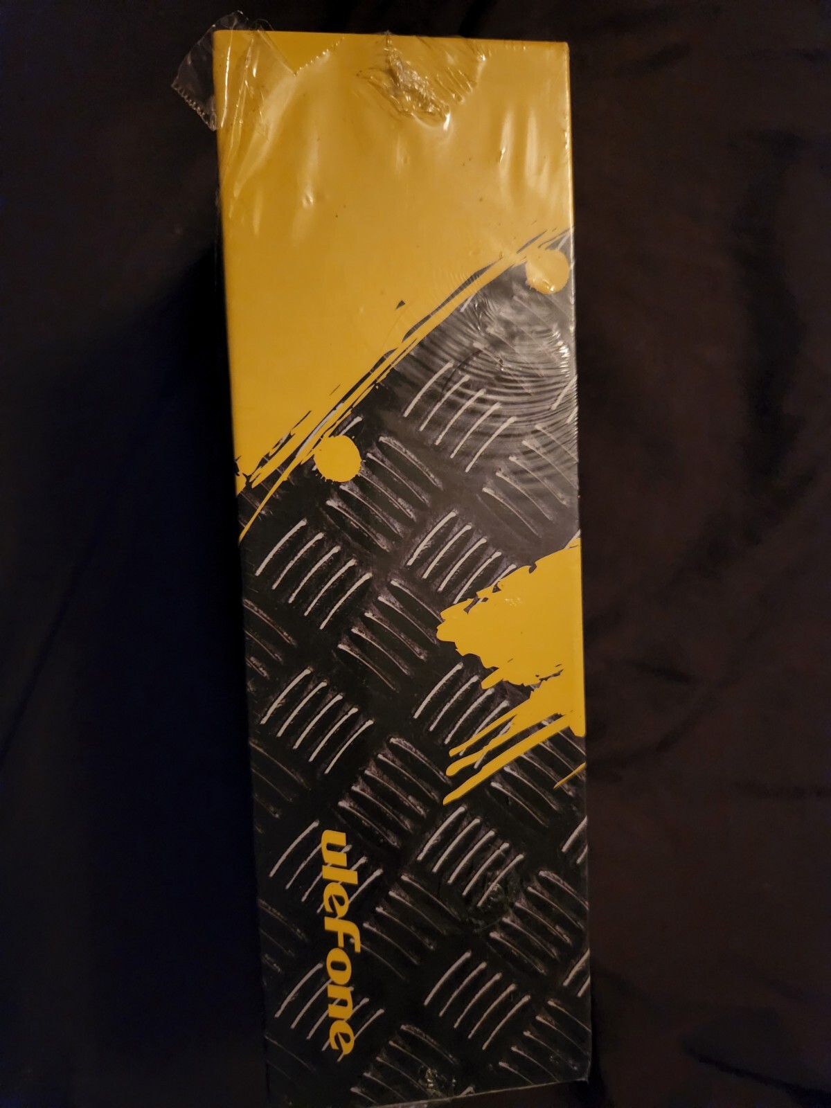 Armor – 8GB – Black (Unlocked)
