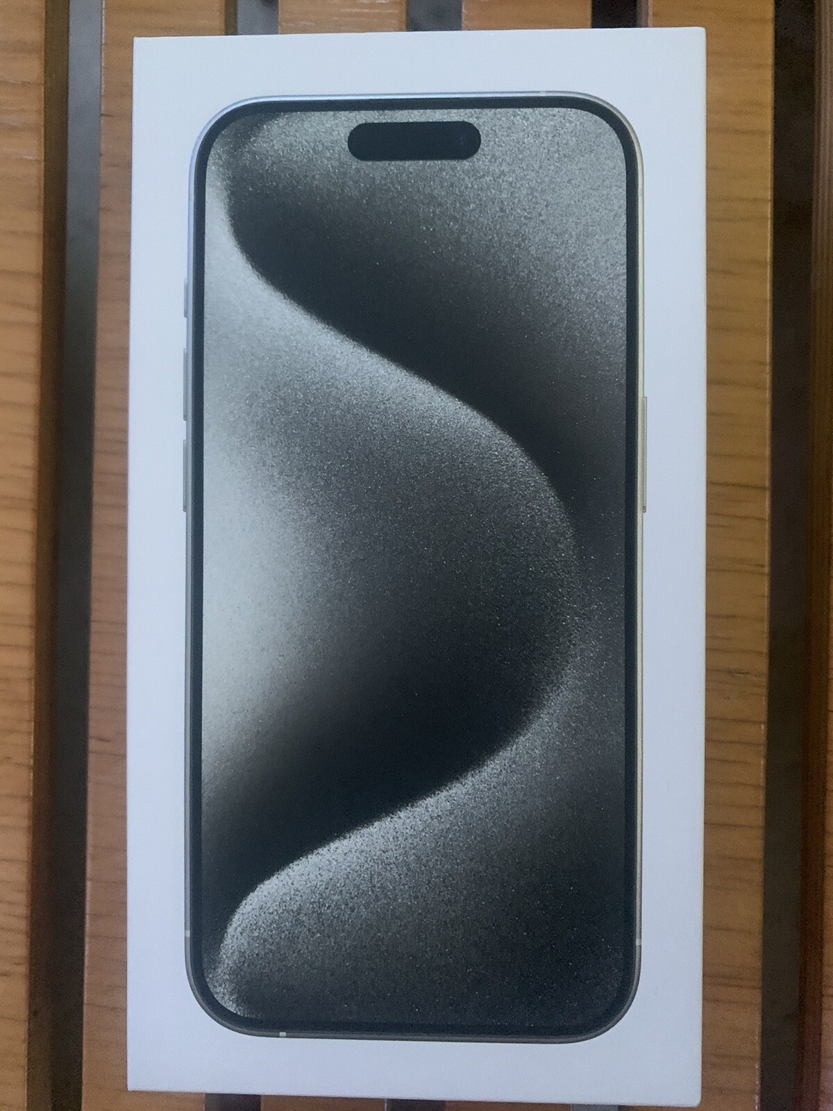 Apple iPhone 15 Pro 1TB White Titanium Verizon locked for 60 days