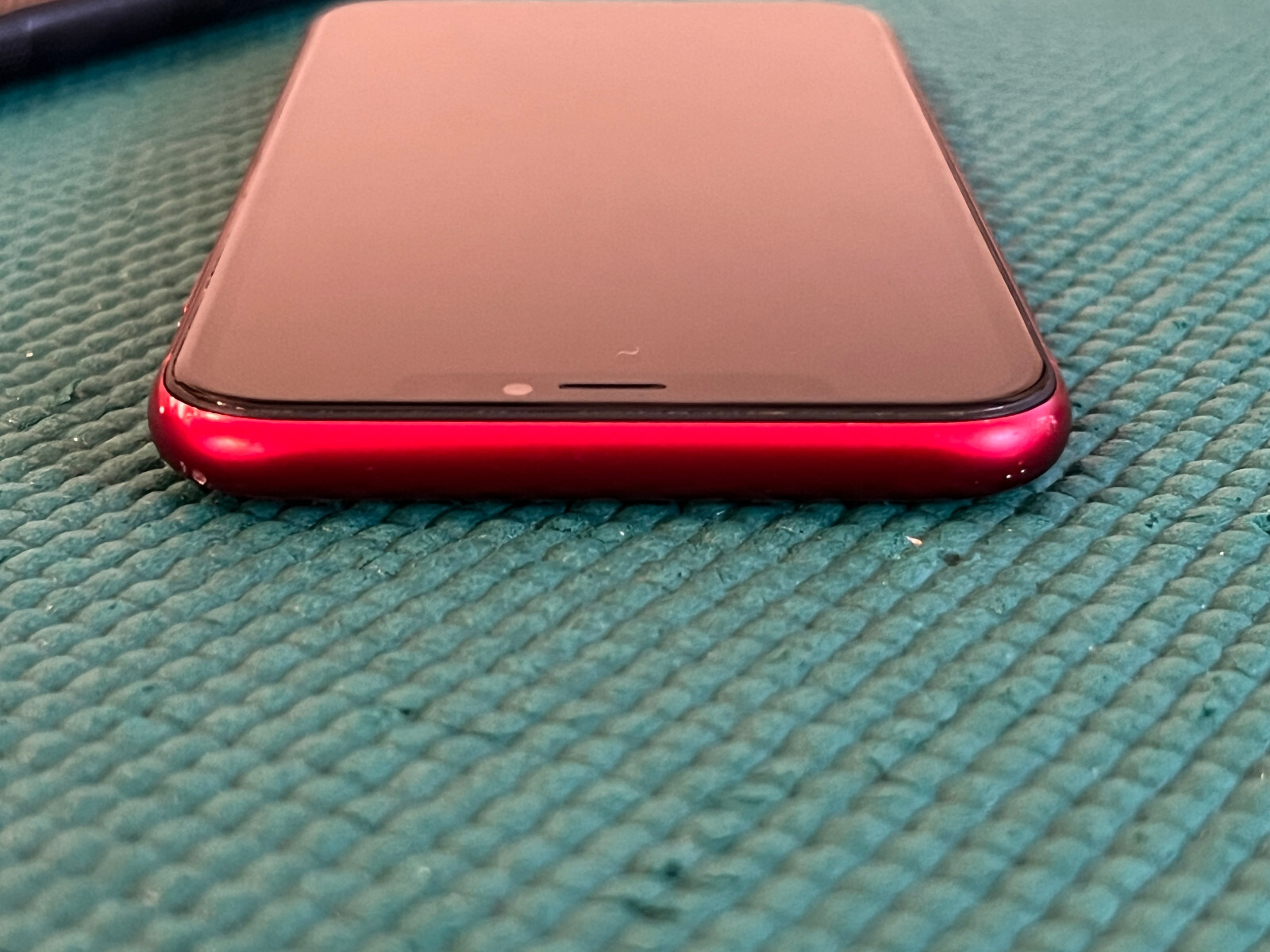 Apple iPhone XR – 64GB – Red (Unlocked) A1984 CDMA + GSM
