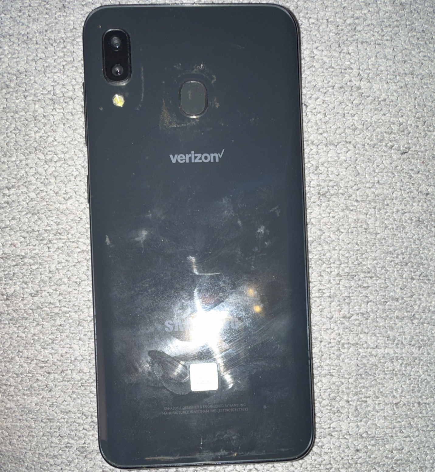 Samsung Galaxy A20 32GB Black Verizon Slate Dual Rear Camera For Parts