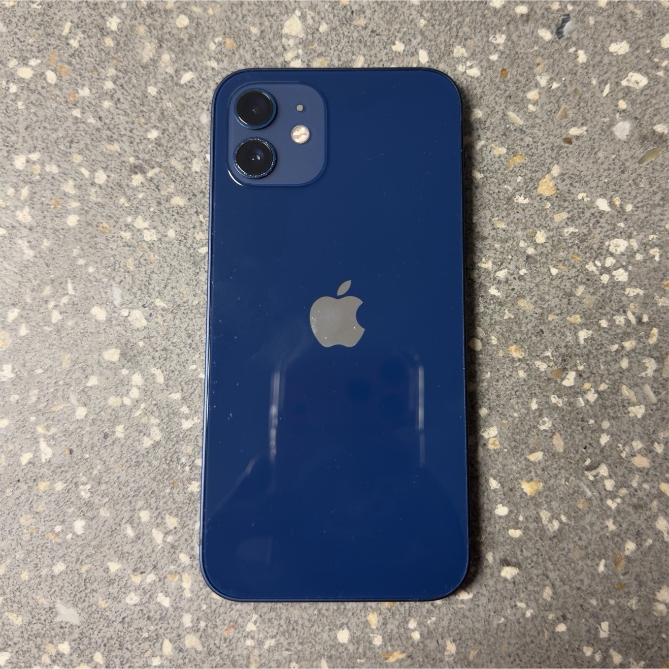 Apple iPhone 12 Blue 6.1″ iOS Smartphone 12MP Camera Bluetooth Wi-Fi NFC