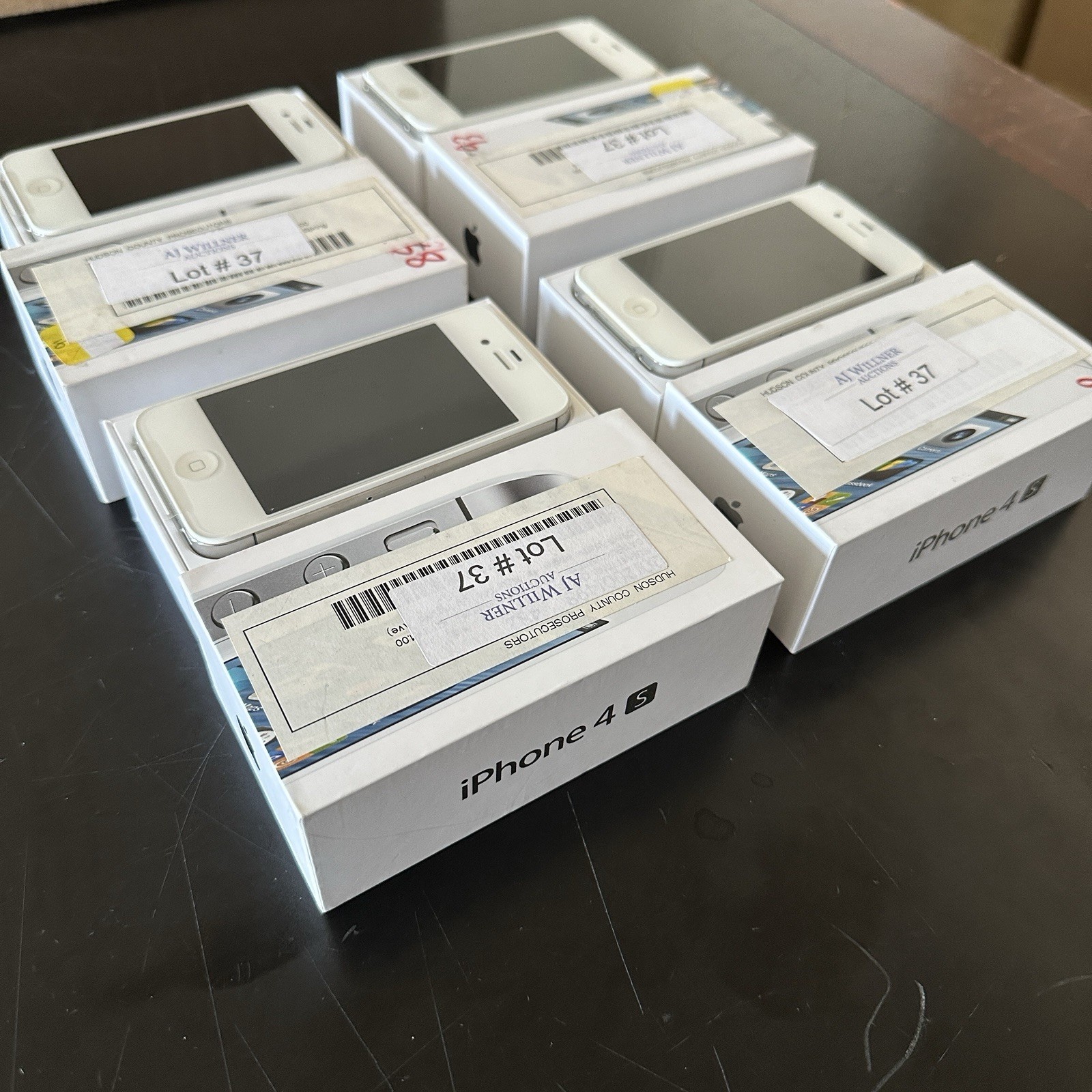 Apple iPhone 4s 16GB White A1387 Smartphone – New Open Box – Sold Individually