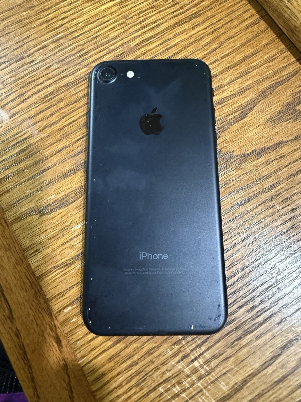 Apple iPhone 7 Black 12MP 2GB RAM 4.7in Wi-Fi for parts or repair