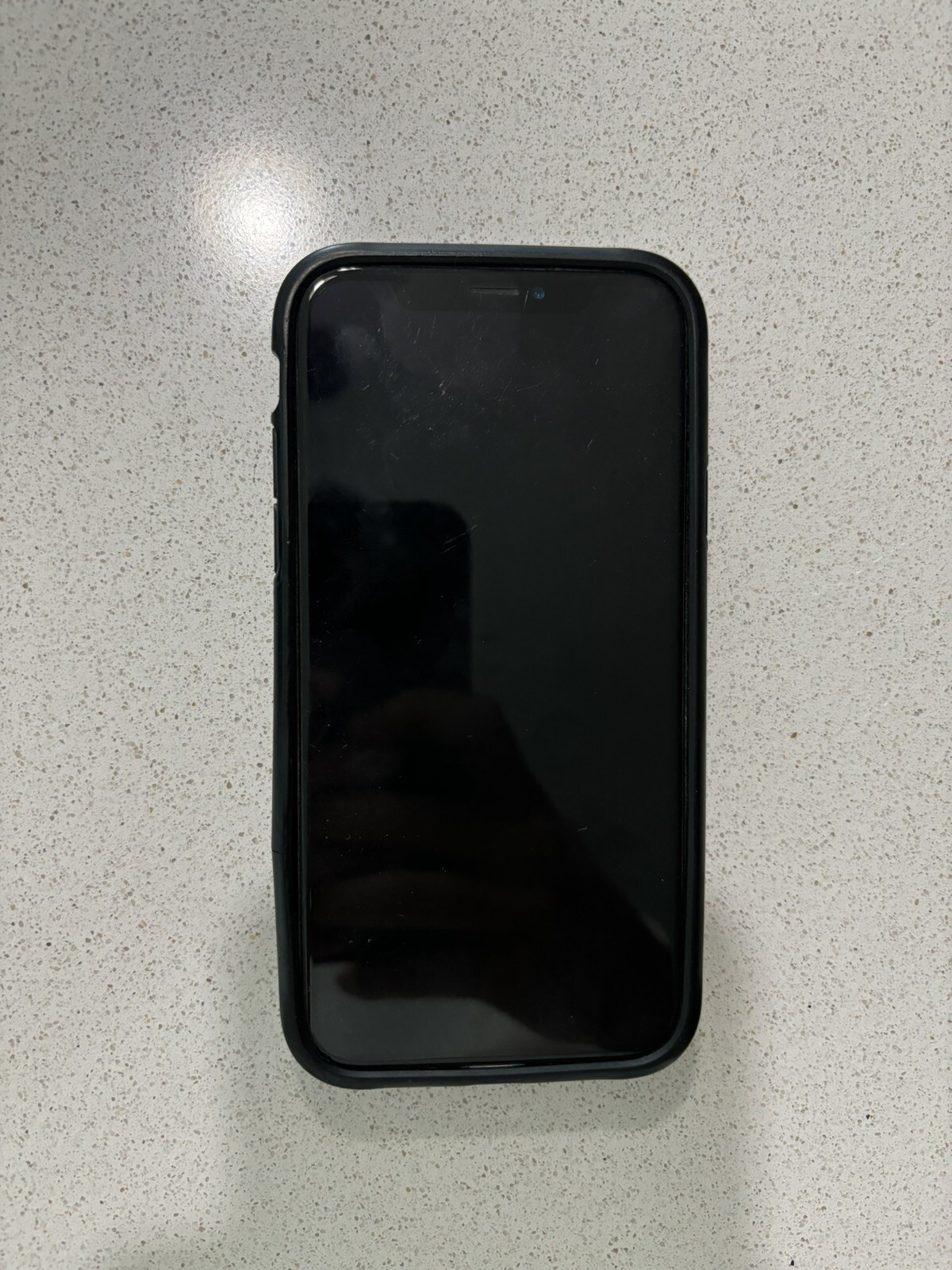 Apple iPhone X – 256GB – Space Gray (Unlocked) A1865 (CDMA + GSM)
