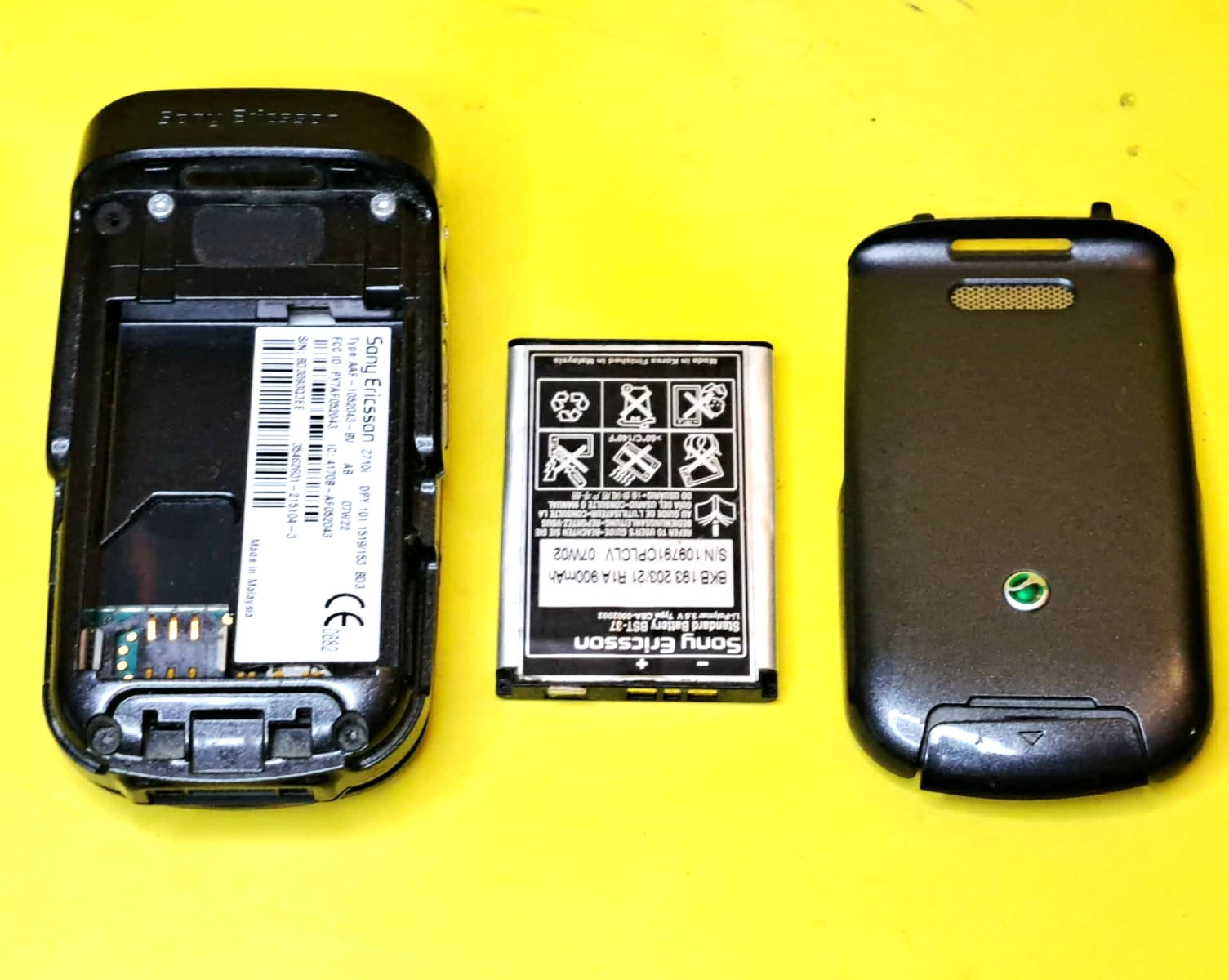 ⚡2G ONLY⚡SONY ERICSSON Z710i 1.9″ 2MP GSM 10MB TFT FLIP FLIP OLD FIDO CELL PHONE