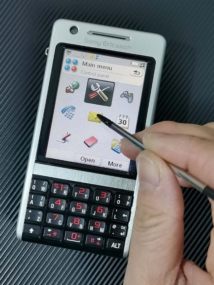 Sony Ericsson P1 P1i UMTS 3G 3MP 2.6″ – Unlocked Bluetooth Smartphone Works well