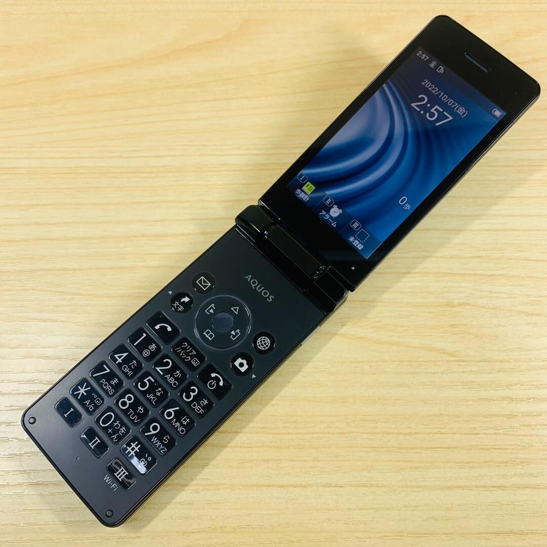SHARP AQUOS KEITAI 4 Black 8GB 1GB RAM Factory Unlocked Flip Phone 3.4 JAPAN