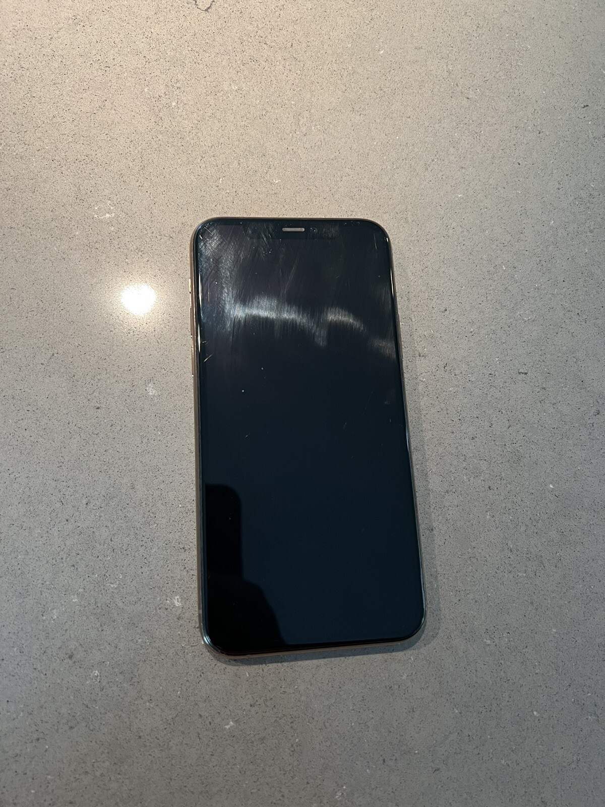 Apple iPhone 11 Pro – 64GB – Gold (Verizon) A2160 (CDMA + GSM)