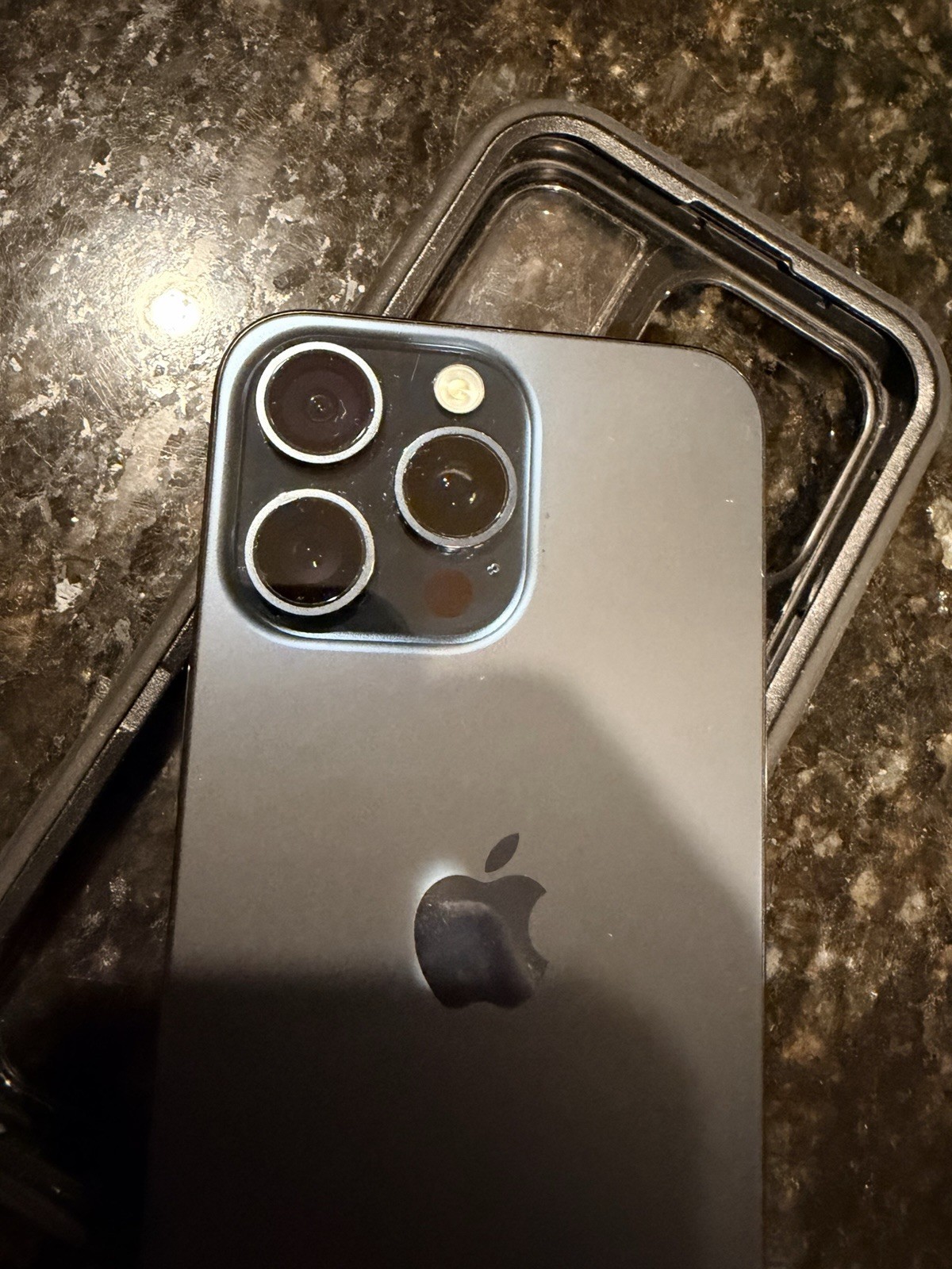 Apple iPhone 15 Pro Gray Bar Style Smartphone with 48MP Rear Camera