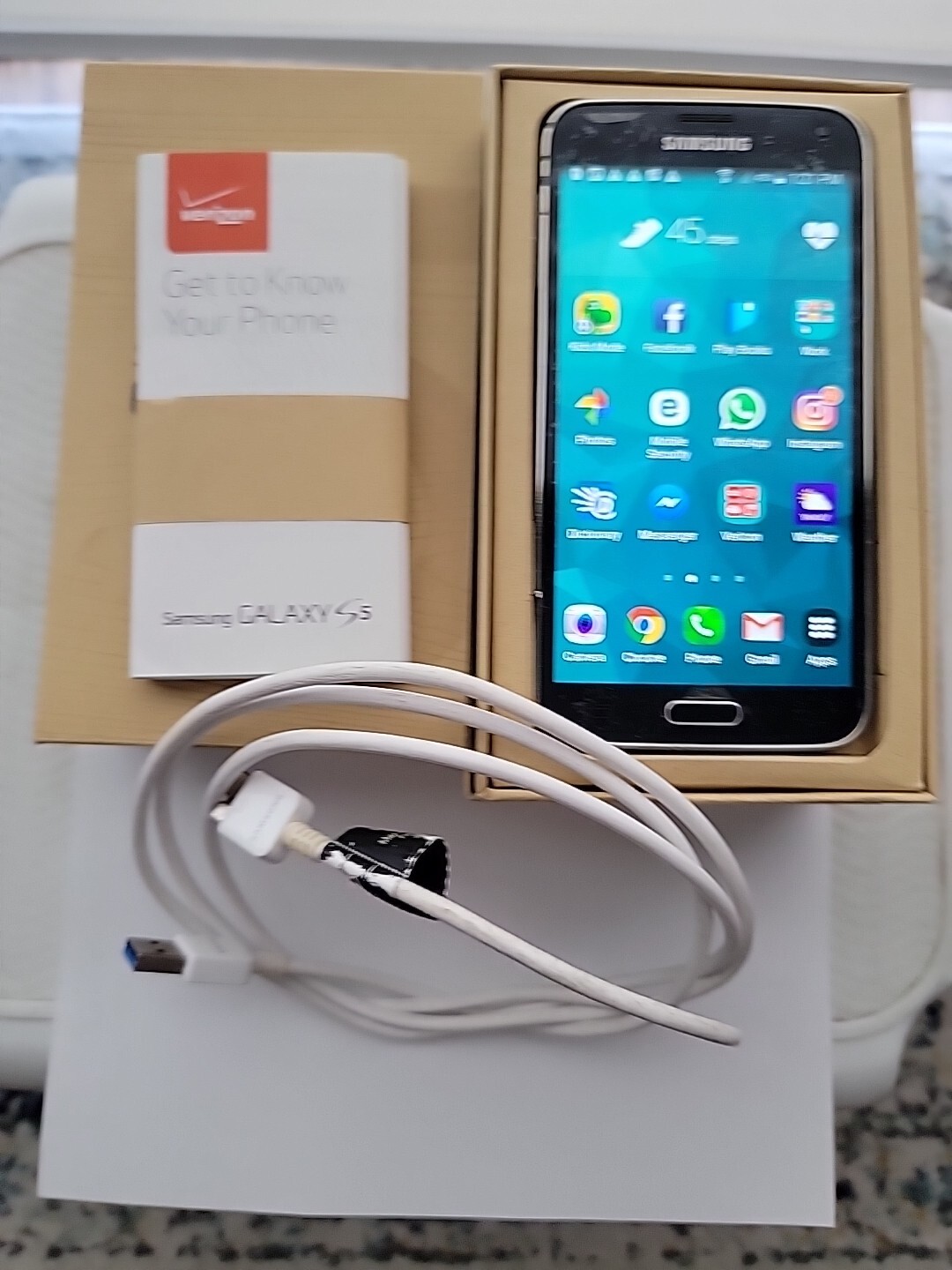 Samsung Galaxy S5 SM-G900V 16GB Verizon 4G GSM Unlocked Smartphone.