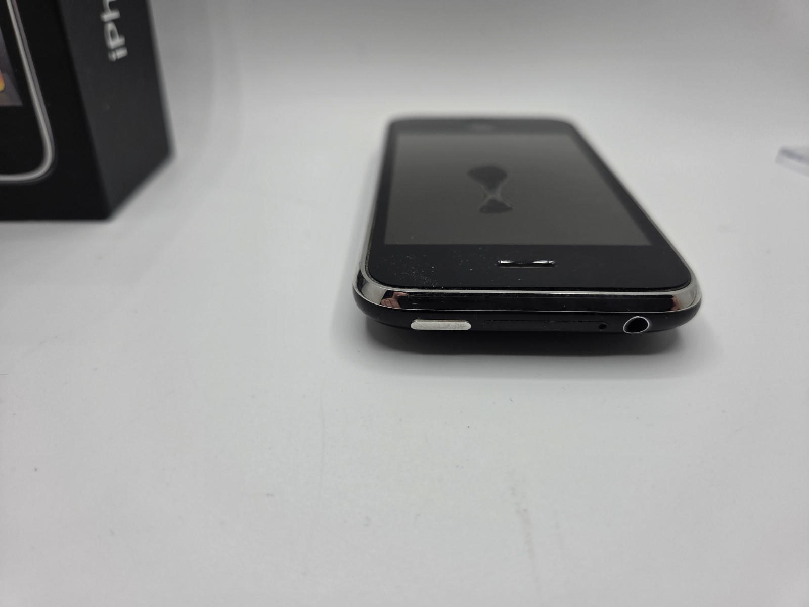 Apple iPhone 3GS – Black AT&T Untested, Includes Box!